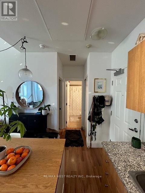 Photo - 108 Dovercourt Rd
