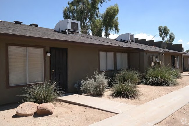 Building Photo - Desert Green Rental