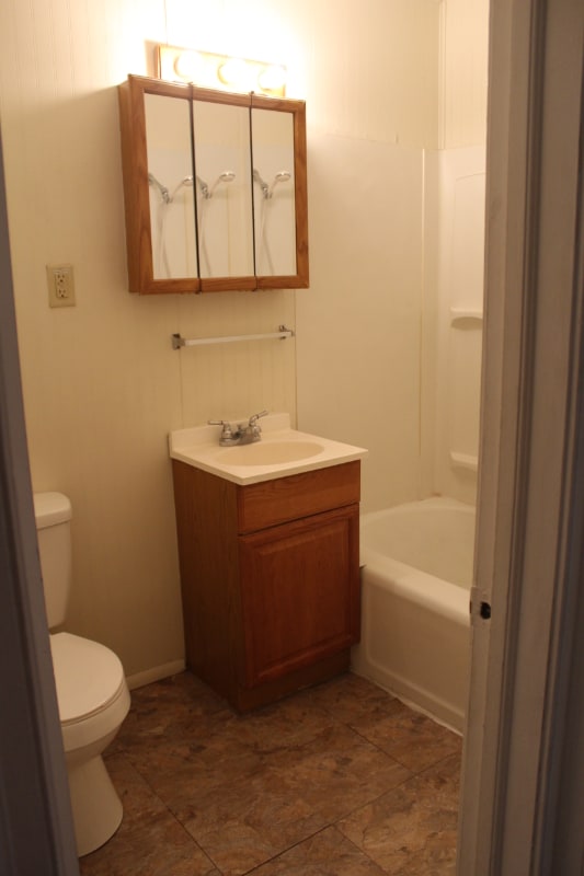 Photo - 207 E 11th St