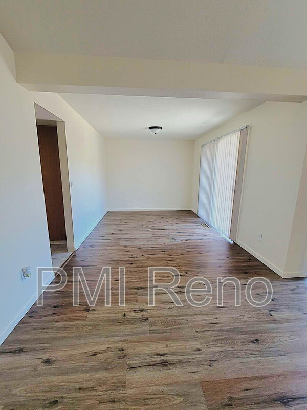 Photo - 1372 Laser Ct