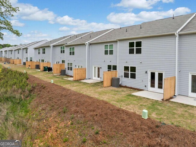 Photo - 100 Saginaw Ct