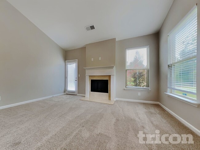 Photo - 30 Fernwood Ct