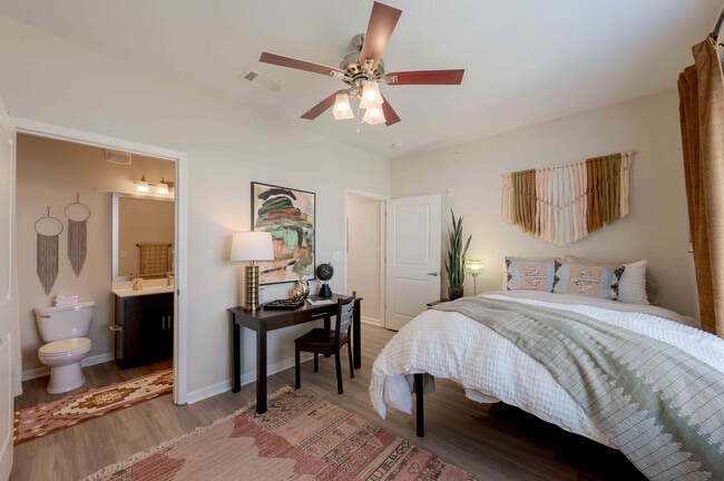 Park-on-Morton-Apartments-Near-Indiana-University-Bloomington-Private-Bedroom-Private-Bathroom - The Park on Morton