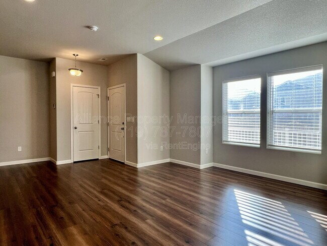 Photo - 2057 Birmingham Loop