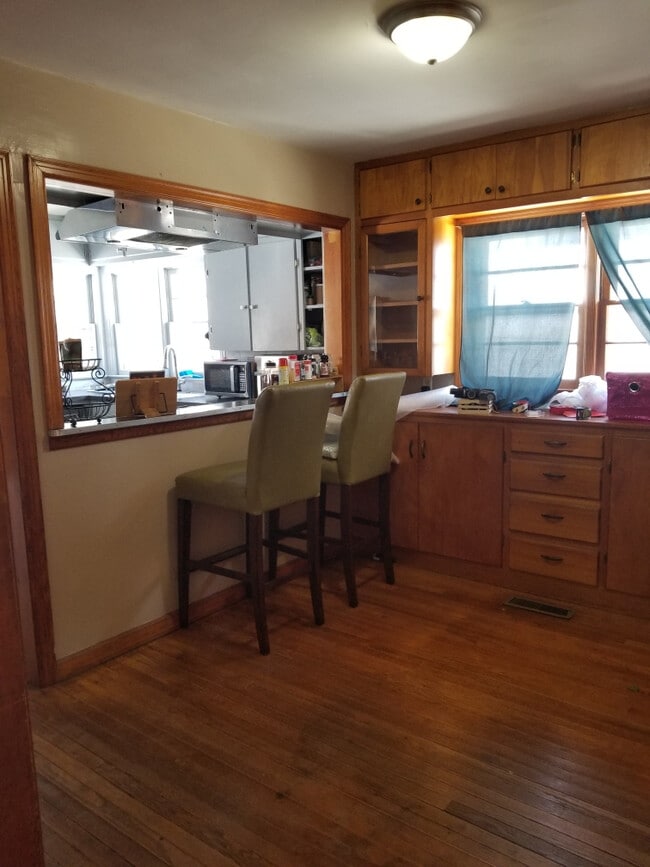 Photo - 836 W Knapp Ave