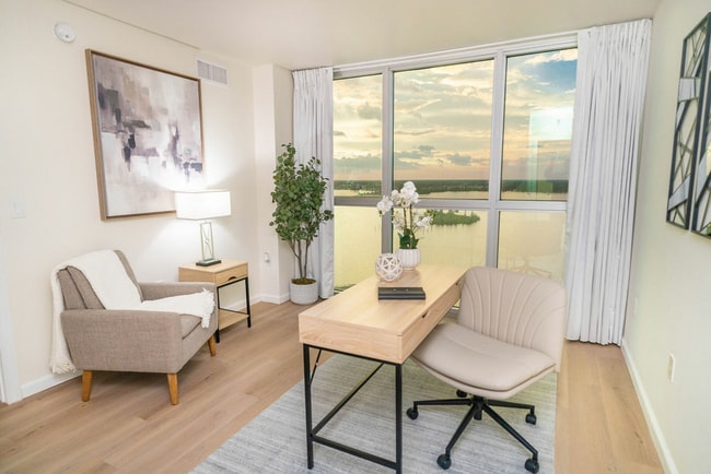 Photo - Edison Grand