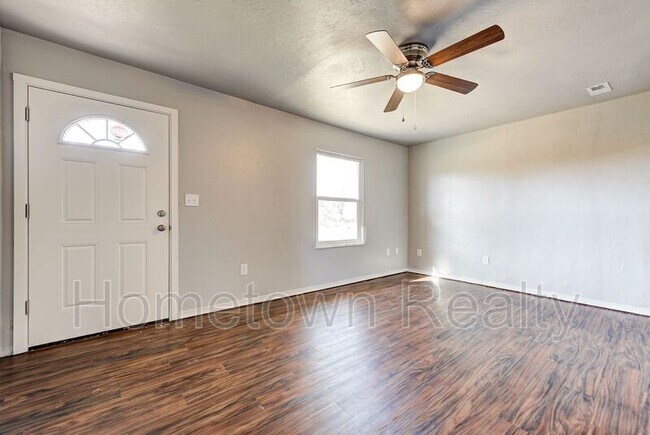 Photo - 12813 NE 37th St