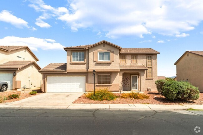 Building Photo - Bright & Spacious Home with Loft and Large...
