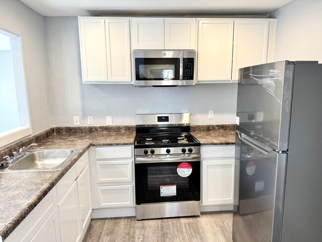 Photo - 4225 8th Ave