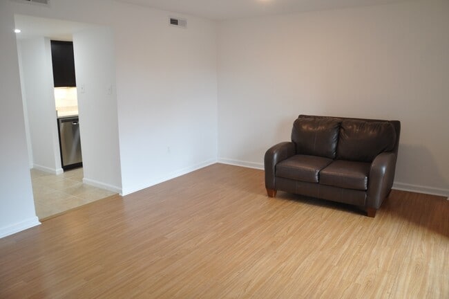 Photo - 1300 Army Navy Dr Unit 813
