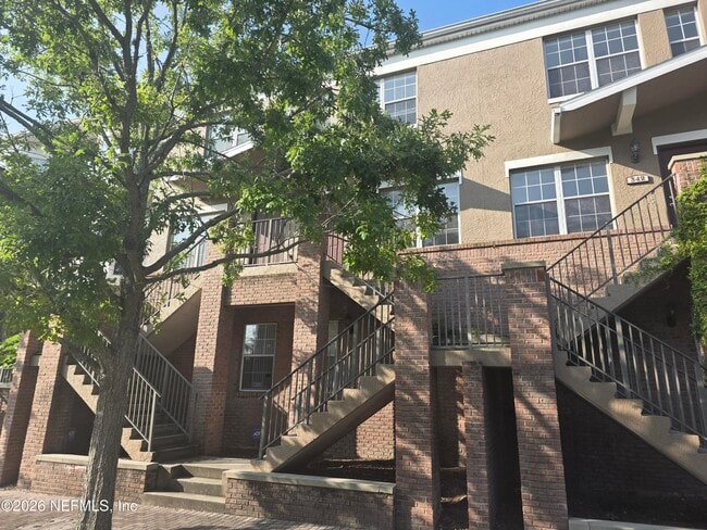Building Photo - 344 E Ashley St
