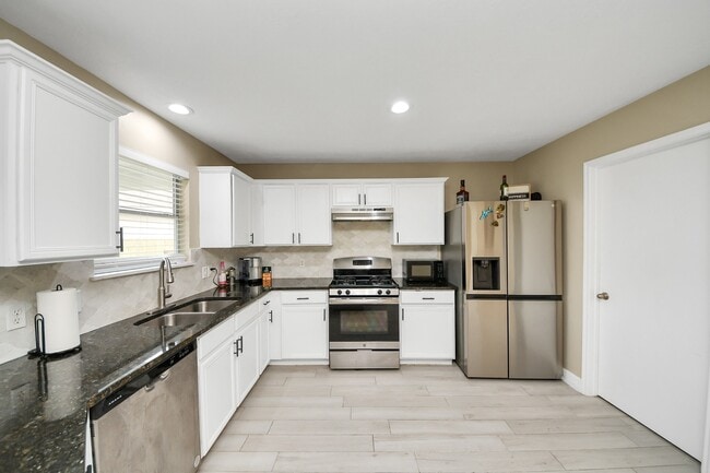 Photo - 19903 Bettencourt Ln