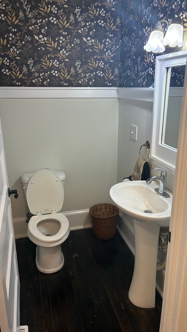 Photo - 1401 Grace St