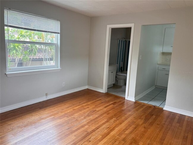 Photo - 301 24th Ave N