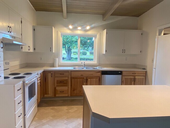 Photo - Beautiful updated 2-bedroom home!