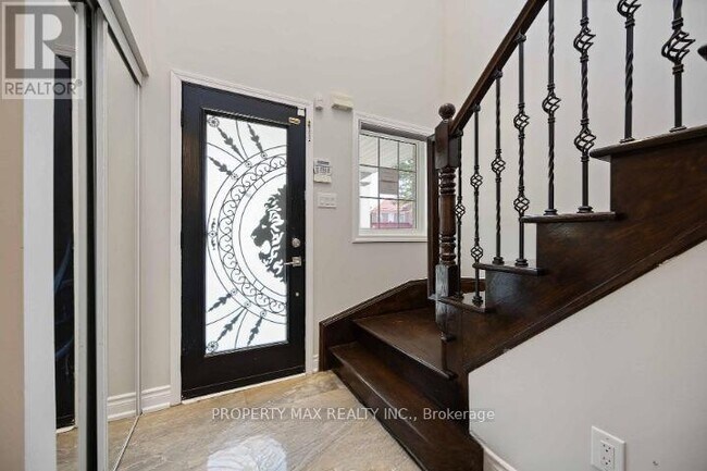 Photo - 26 Salamander St