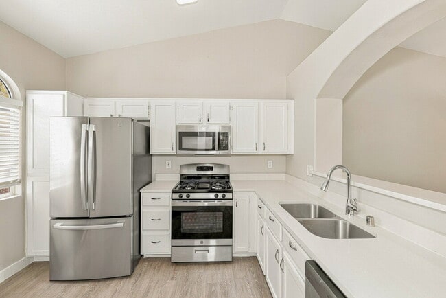 922 Strider Dr