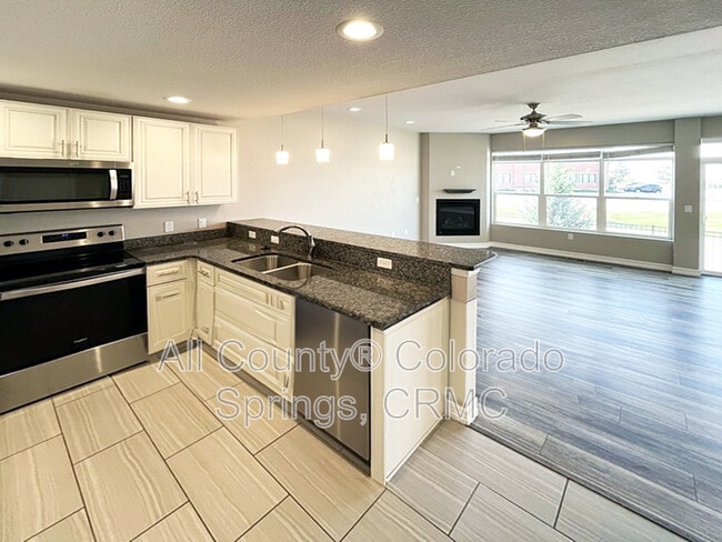 Photo - 763 Brambleberry Hts