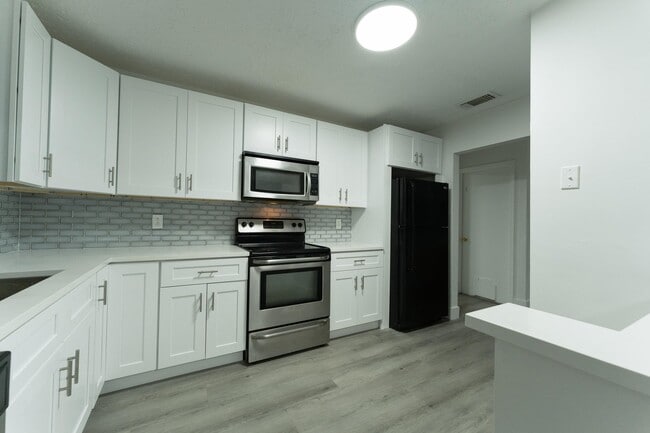 Photo - 1181 SW Sarto Ln