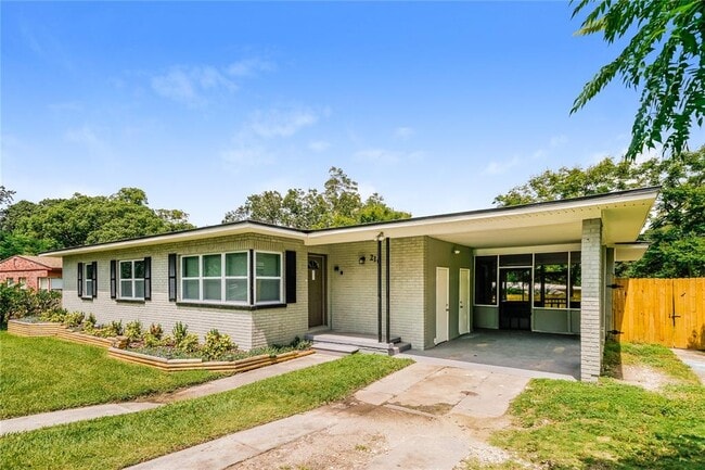 Building Photo - 216 Westover St