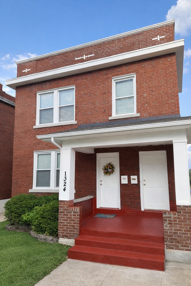 Building Photo - 1324 McCausland Ave Unit 2F