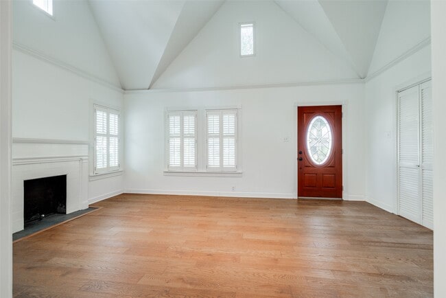 Photo - 6204 Kirby Dr