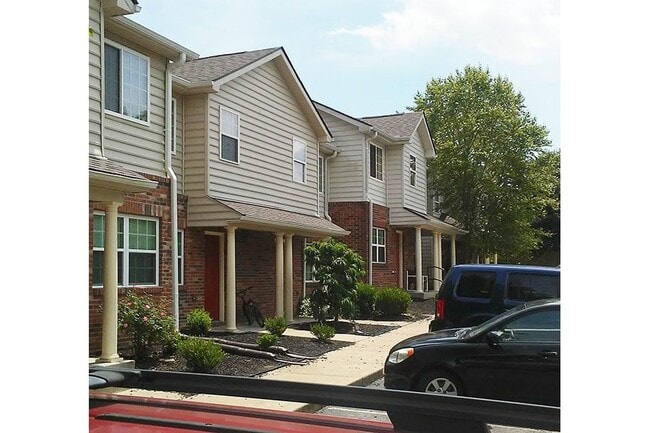NICHOLASVILLE GREENS TOWNHOMES