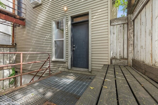 Photo - 626 W 18th St Unit RH1