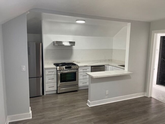 Building Photo - 1925 10th Street-14 Unit 14