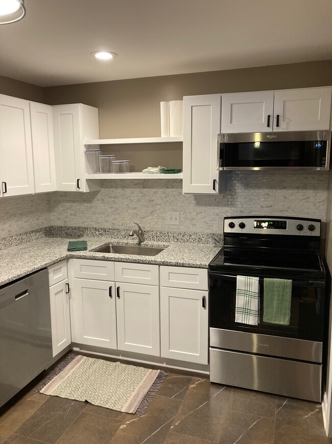 Photo - 210 Skylark Dr