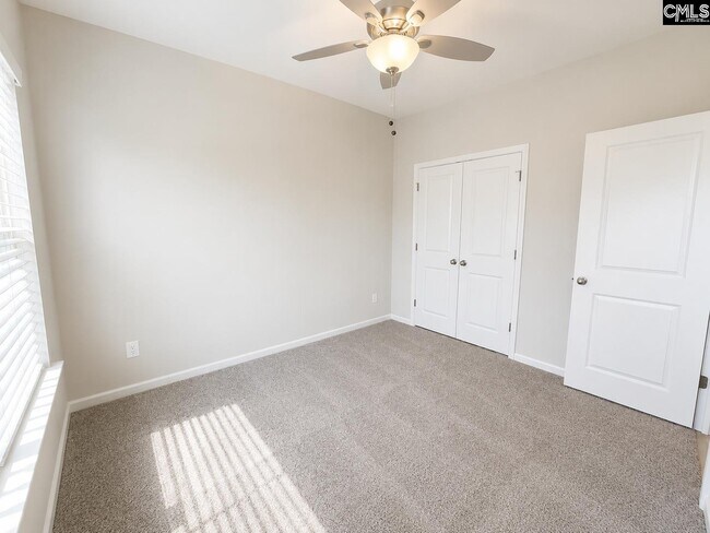Photo - 820 Lodgepole Ln
