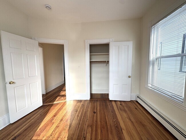 Photo - 405 Ferry St Unidad 3