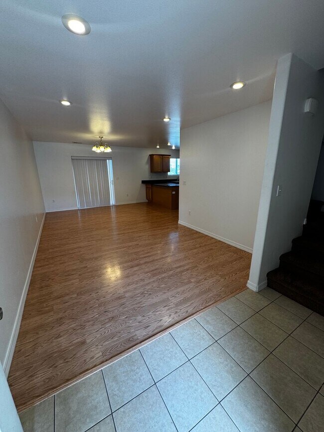 Photo - 103 E Mizzou Ct Unit B