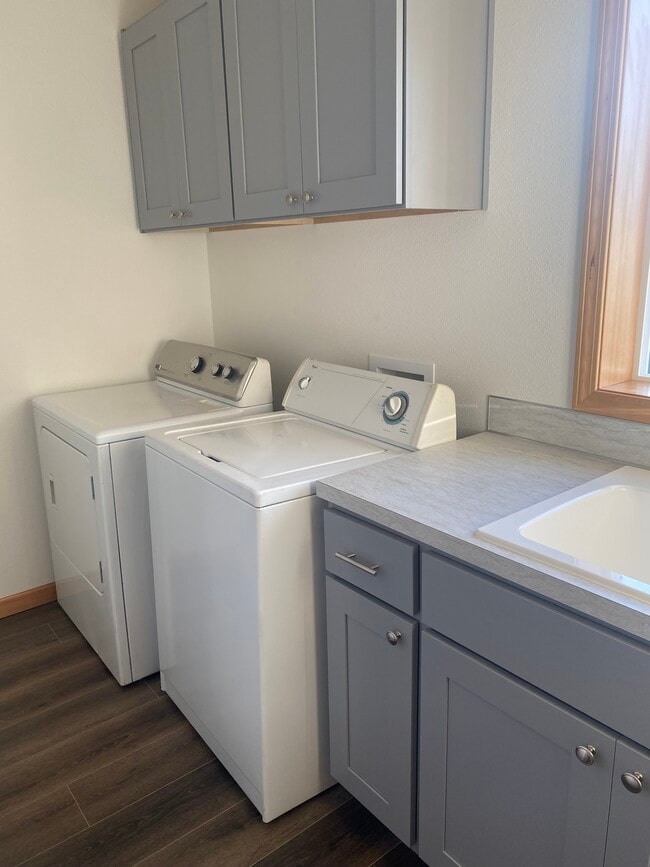 Photo - 777 St Charles St