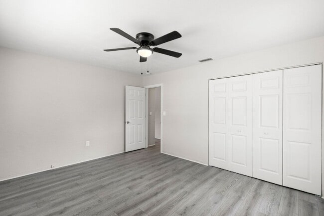 Photo - Home For Rent in St Petersburg!