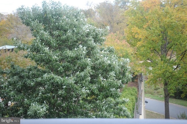 Photo - 5225 Pooks Hill Rd Unit 329S