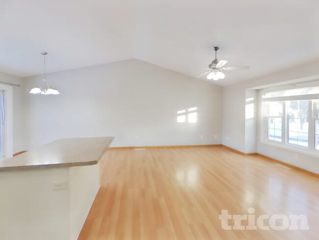 Photo - 3967 156th St W