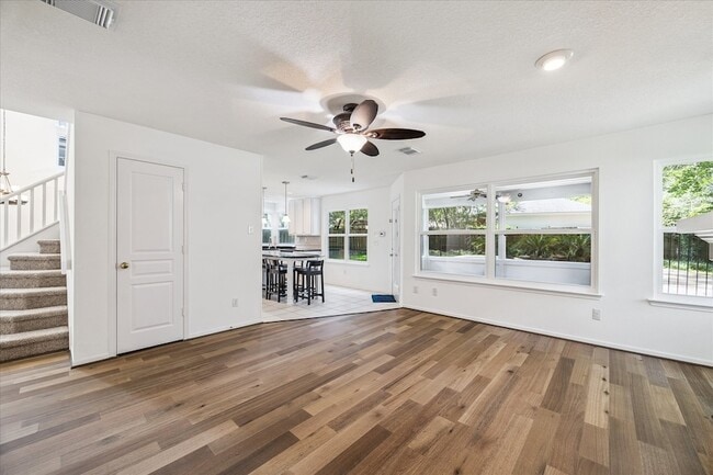 Photo - 174 W Greywing Cir