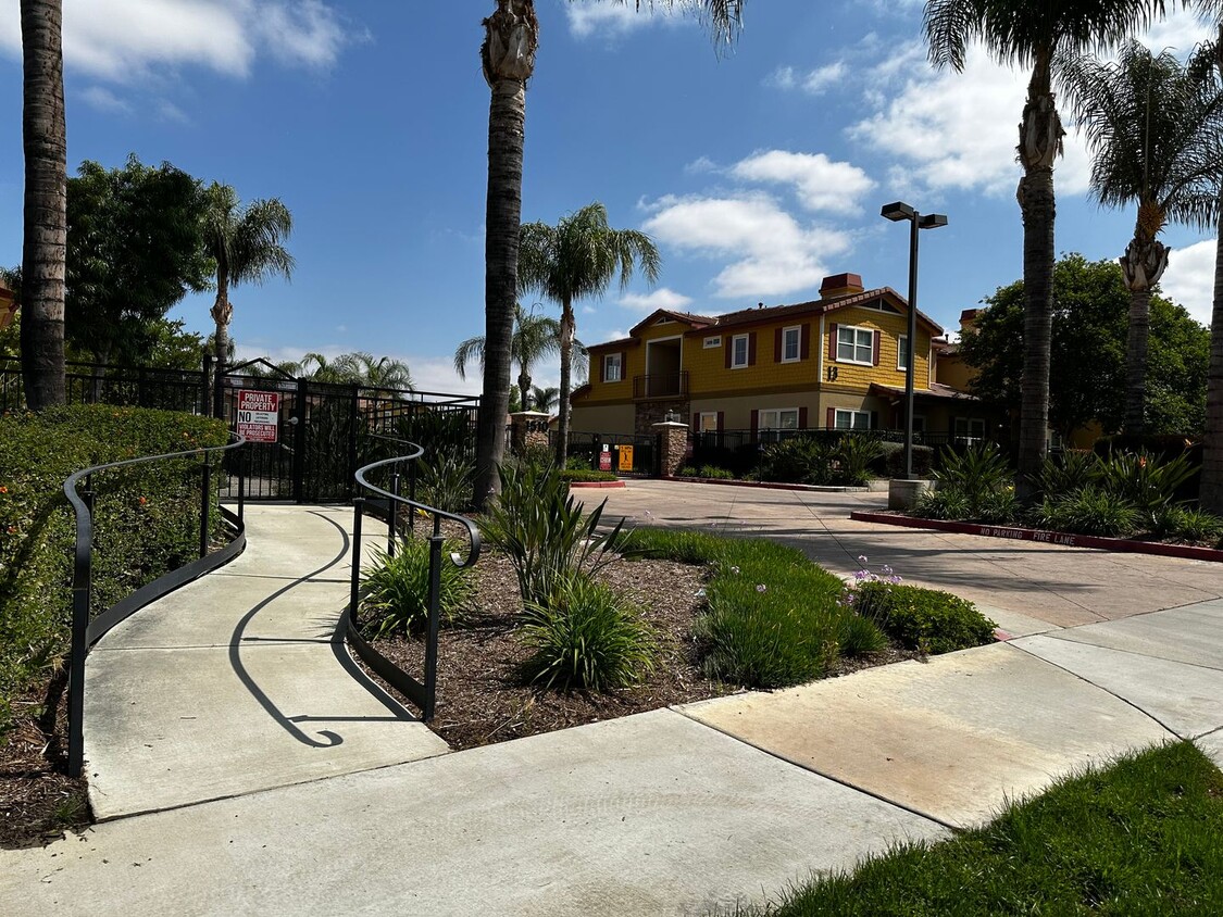 Redlands Townhome For Rent! - Redlands Townhome For Rent!