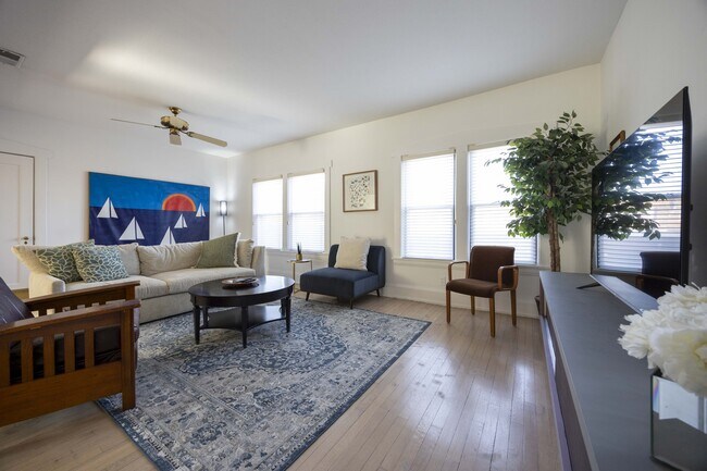 Photo - 2472 Overlook Rd