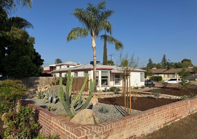 Photo - 2230 Alta Vista Dr