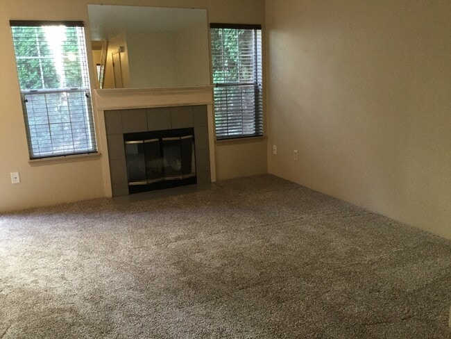 Photo - Modern 3-Bedroom Townhome in Prime Everett Location
