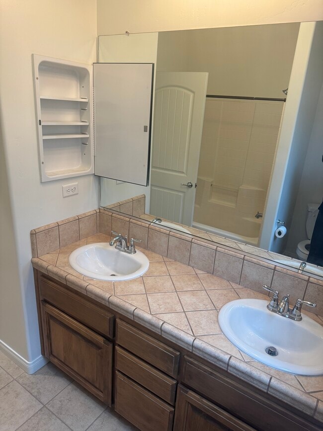 Photo - 9909 Swansboro Way