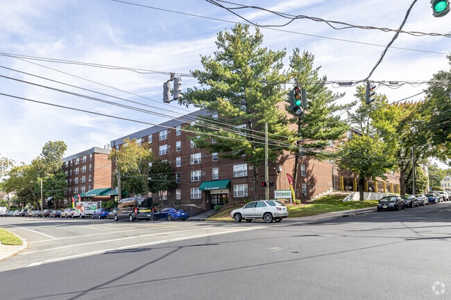 Photo - 873 West Boulevard