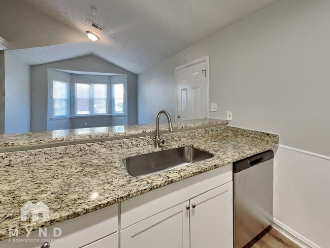 Photo - 134 Waterford Way