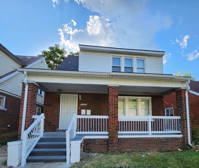FRONT OF HOUSE - 8285 Indiana St Unit Apt #1 Two Beds