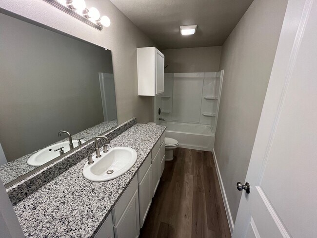Photo - 2011 Corpus Ave Unit A