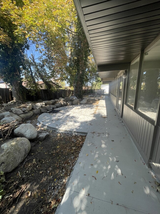 Photo - 1576 E Lakewood Dr
