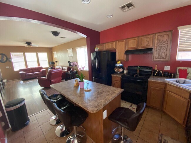 Photo - 2004 N 78th Ave