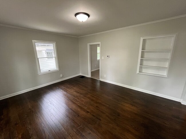 Photo - **REMODELED 2-BEDROOM HOUSE IN NORTH COLUMBUS!!**